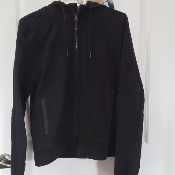 lululemon athletica Jackets & Blazers - Lululemon jacket